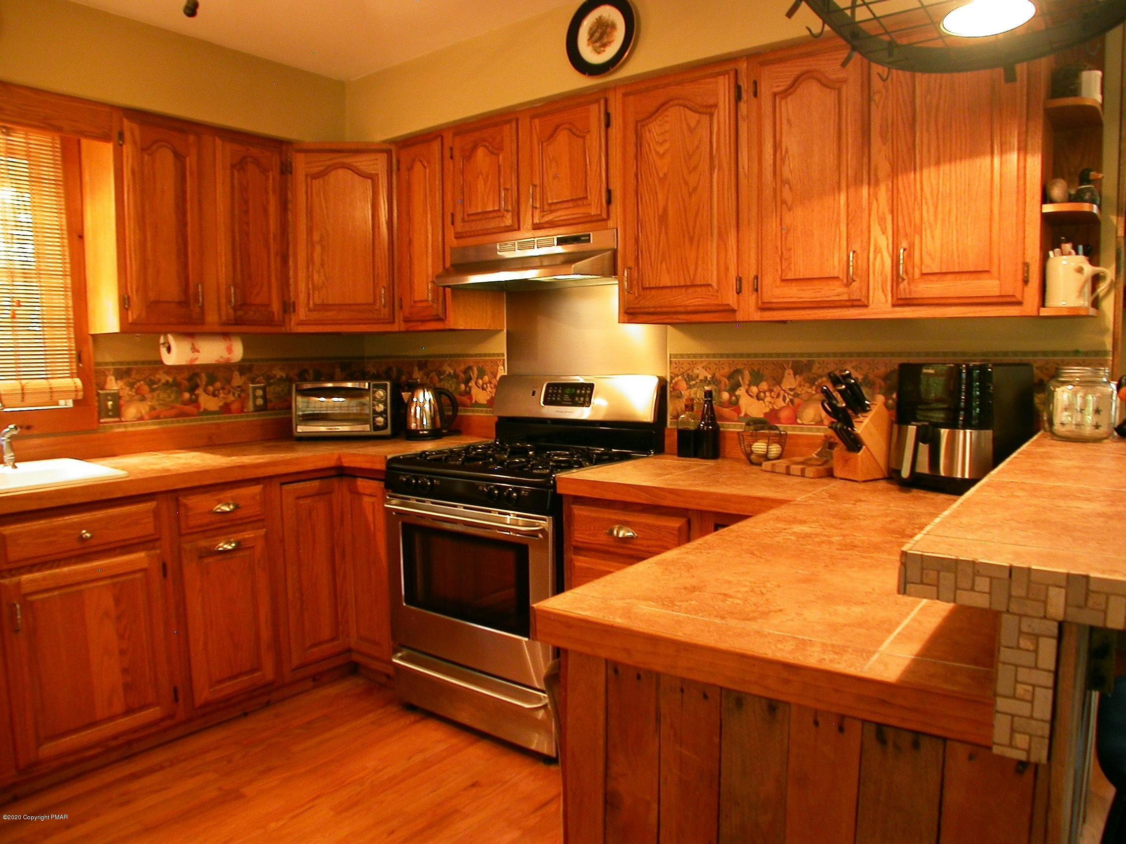 384 Sawmill Road Stroudsburg, PA 18360 - Photo 17 of 83 Kitchen 7