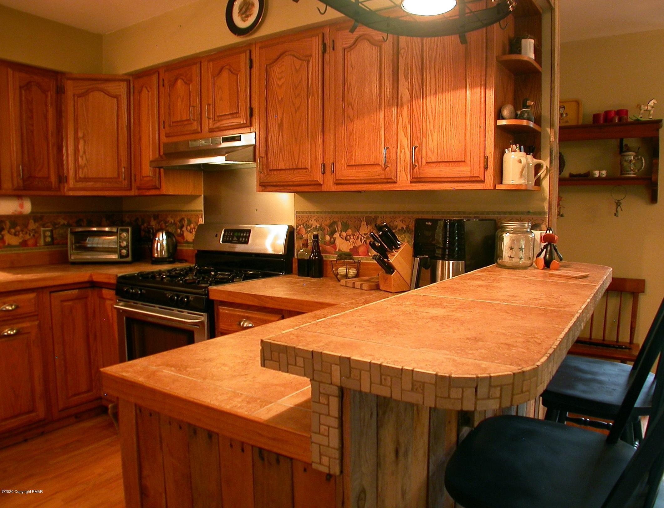 384 Sawmill Road Stroudsburg, PA 18360 - Photo 19 of 83 Kitchen 4