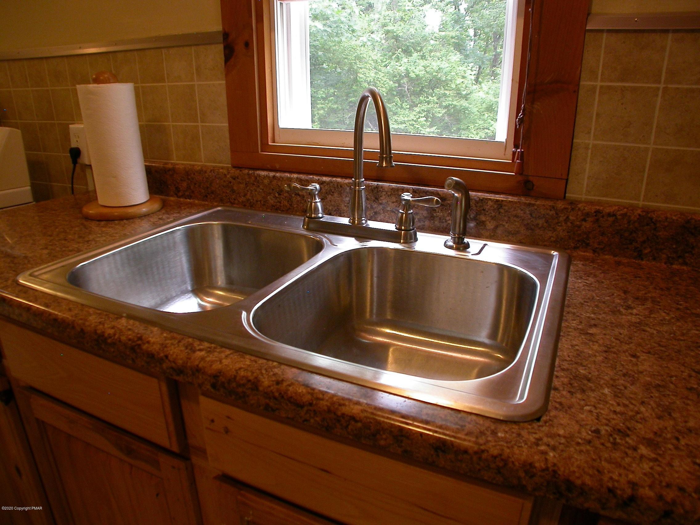 384 Sawmill Road Stroudsburg, PA 18360 - Photo 52 of 83 Laundry Room 2