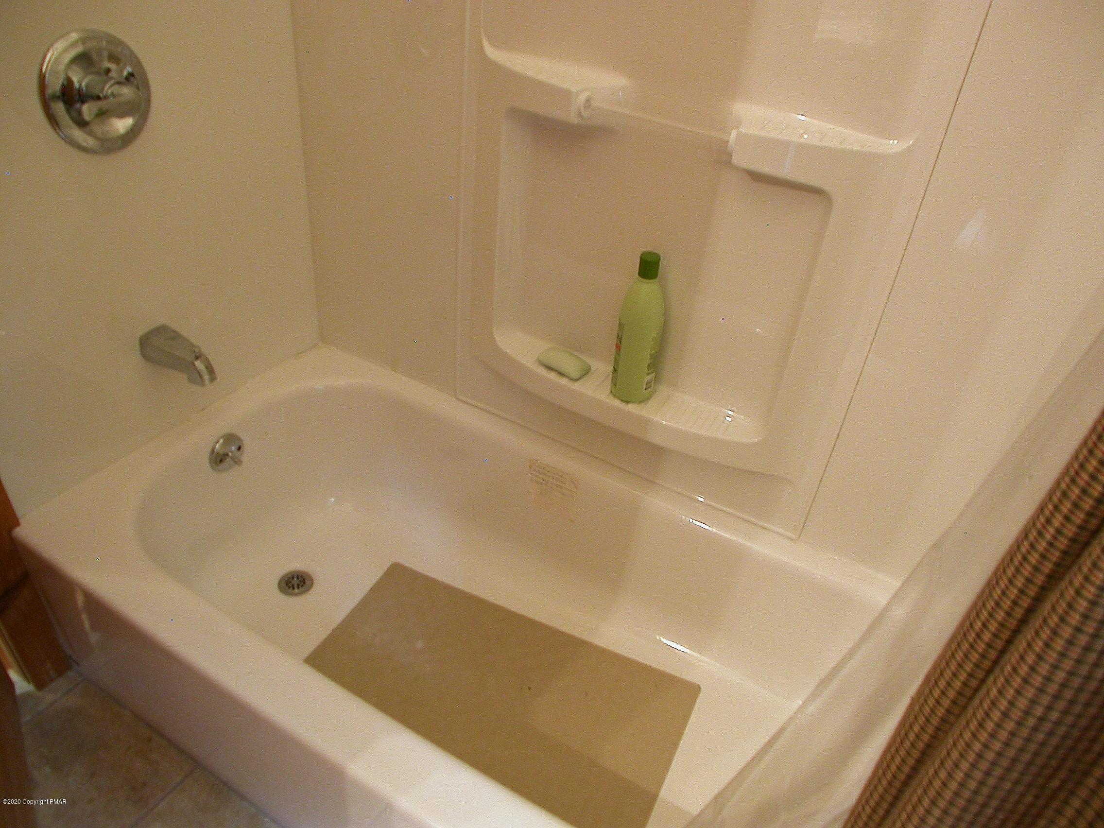 384 Sawmill Road Stroudsburg, PA 18360 - Photo 59 of 83 Laundry Room Bath 2