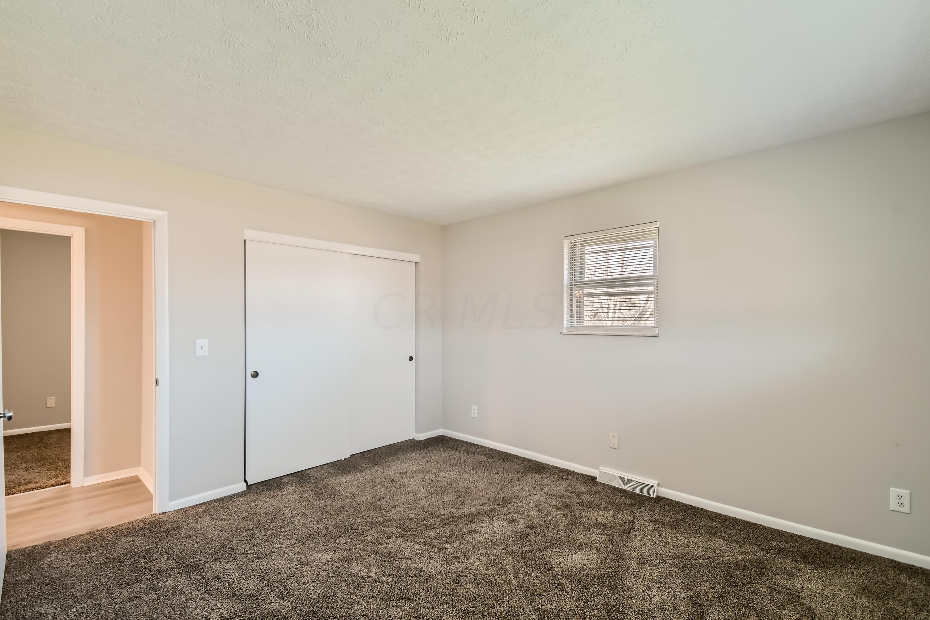 35 Busey Road Canal Winchester, OH 43110 - Photo 23 of 26 28 2nd Floor Bedroom