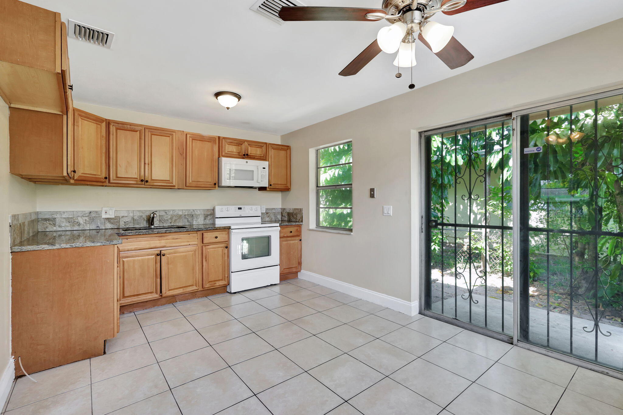 1068 West 6th Street Riviera Beach, FL 33404 - Photo 3 of 29 6-web-or-mls-GMP_8893