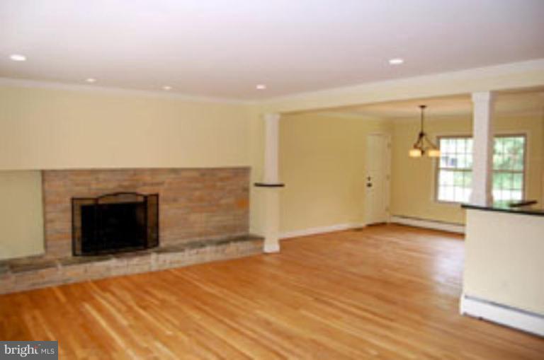 3105 Brookmede Road Ellicott City, MD 21042 - Photo 5 of 10 Living Room