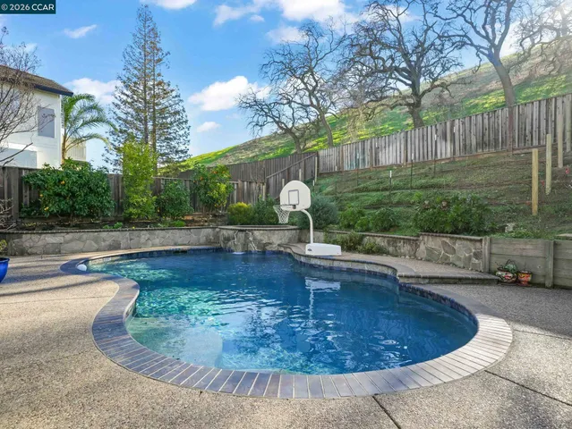 $1,295,000 | 9006 Elk Drive, Clayton, CA 94517