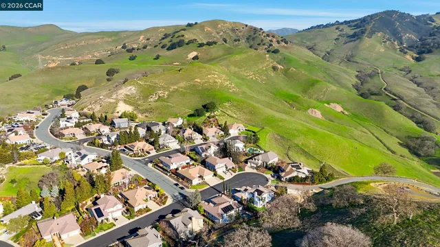 $1,295,000 | 9006 Elk Drive, Clayton, CA 94517