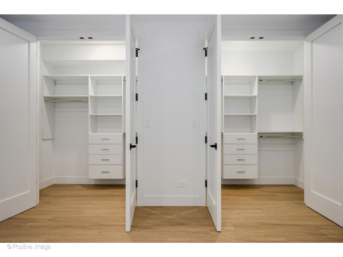 1124 West Addison Street, Unit 1 Chicago, IL 60613 - Photo 18 of 21