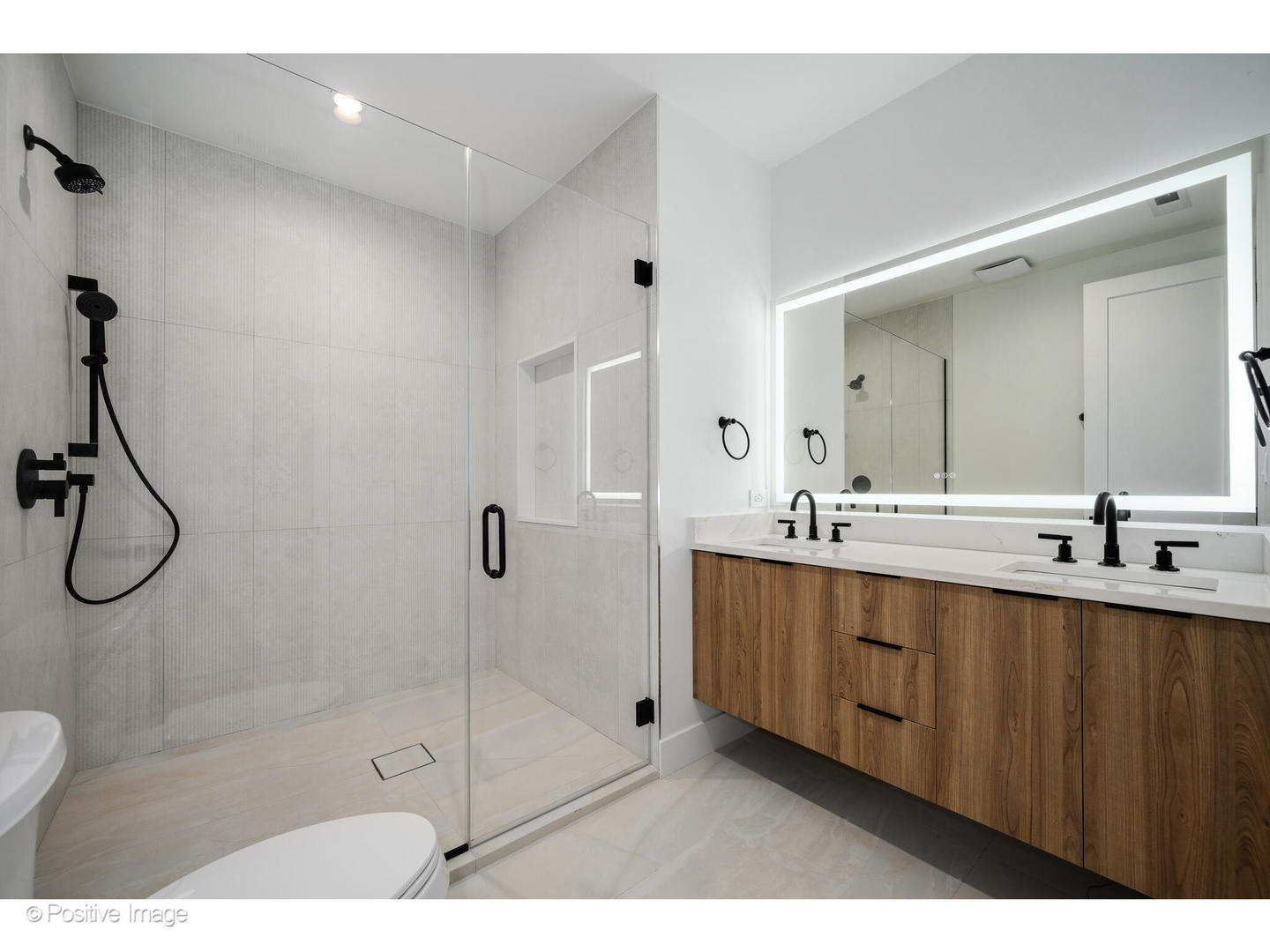 1124 West Addison Street, Unit 1 Chicago, IL 60613 - Photo 19 of 21