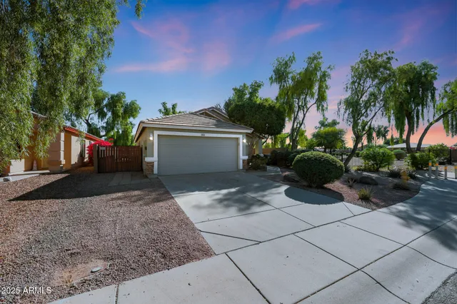 $2,395 | 14635 North 147th Lane, Surprise, AZ 85379