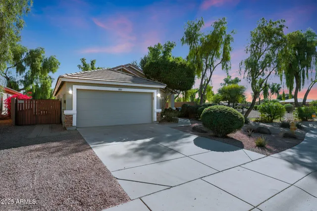 $2,395 | 14635 North 147th Lane, Surprise, AZ 85379