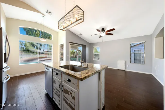 $2,395 | 14635 North 147th Lane, Surprise, AZ 85379