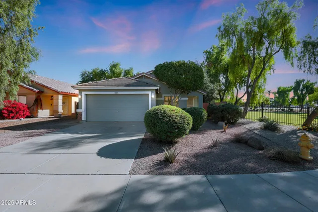 $2,395 | 14635 North 147th Lane, Surprise, AZ 85379
