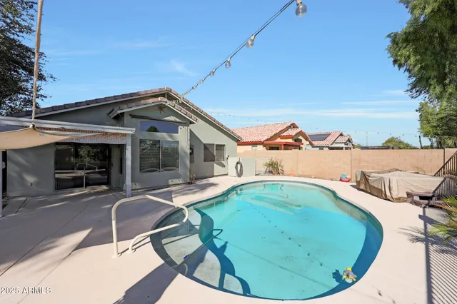 $2,395 | 14635 North 147th Lane, Surprise, AZ 85379