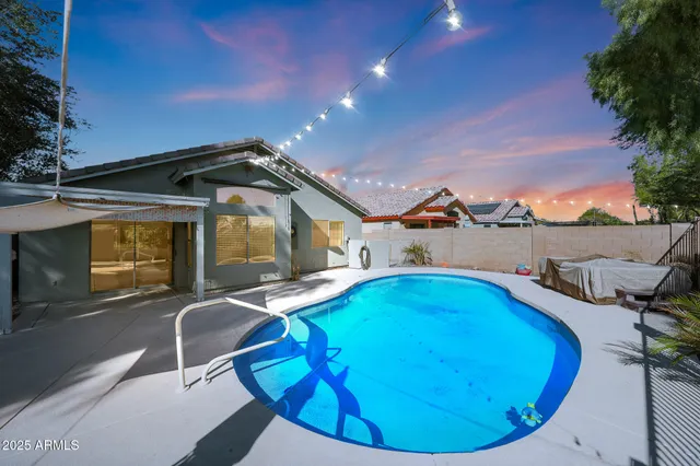 $2,395 | 14635 North 147th Lane, Surprise, AZ 85379