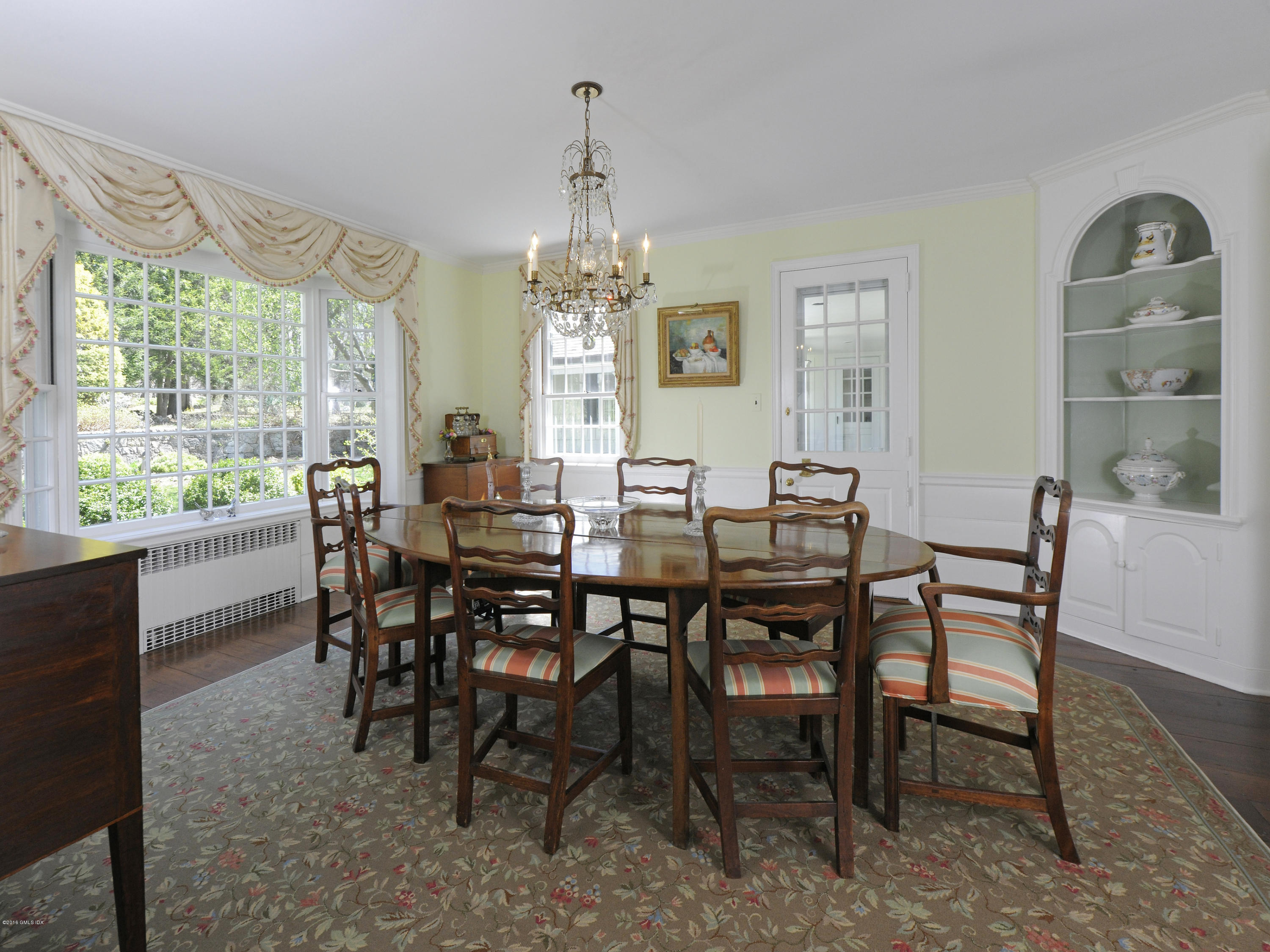 295 Round Hill Road Greenwich, CT 06831 - Photo 5 of 14 Dining Room