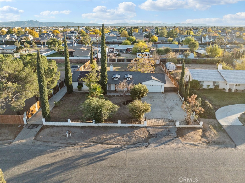 14669 La Brisa Road Victorville, CA 92392 - Photo 7 of 41