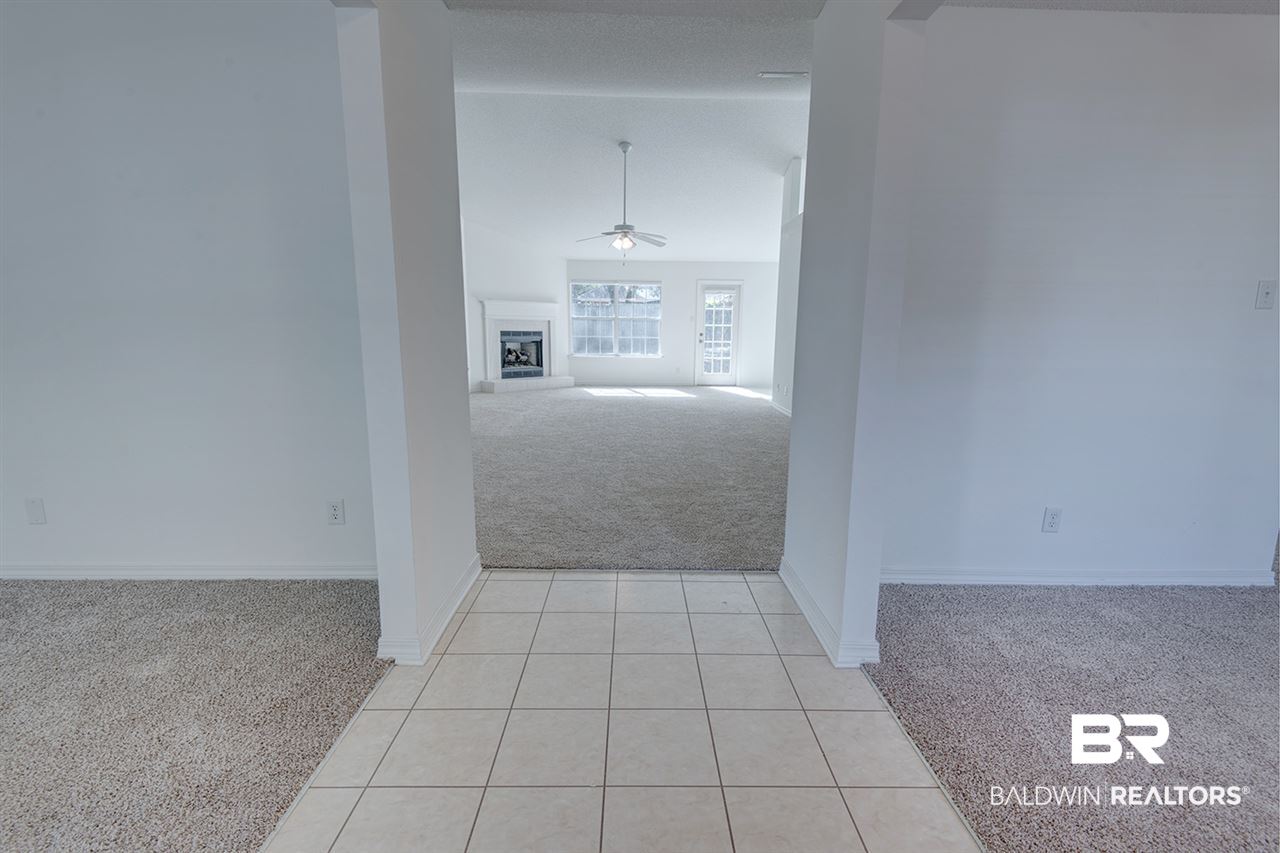 7159 Bridgemill Drive Mobile, AL 36619 - Photo 5 of 34 Foyer