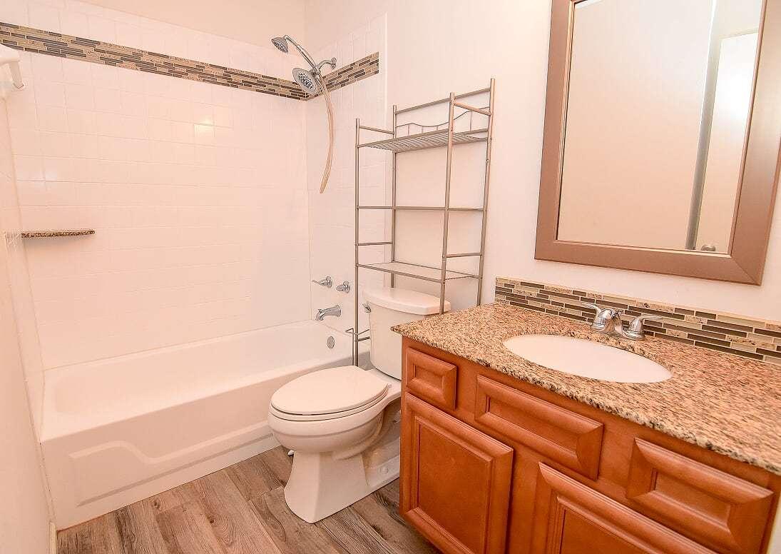 41 Abbey Road Crestview, FL 32539 - Photo 3 of 29 Guest Bath