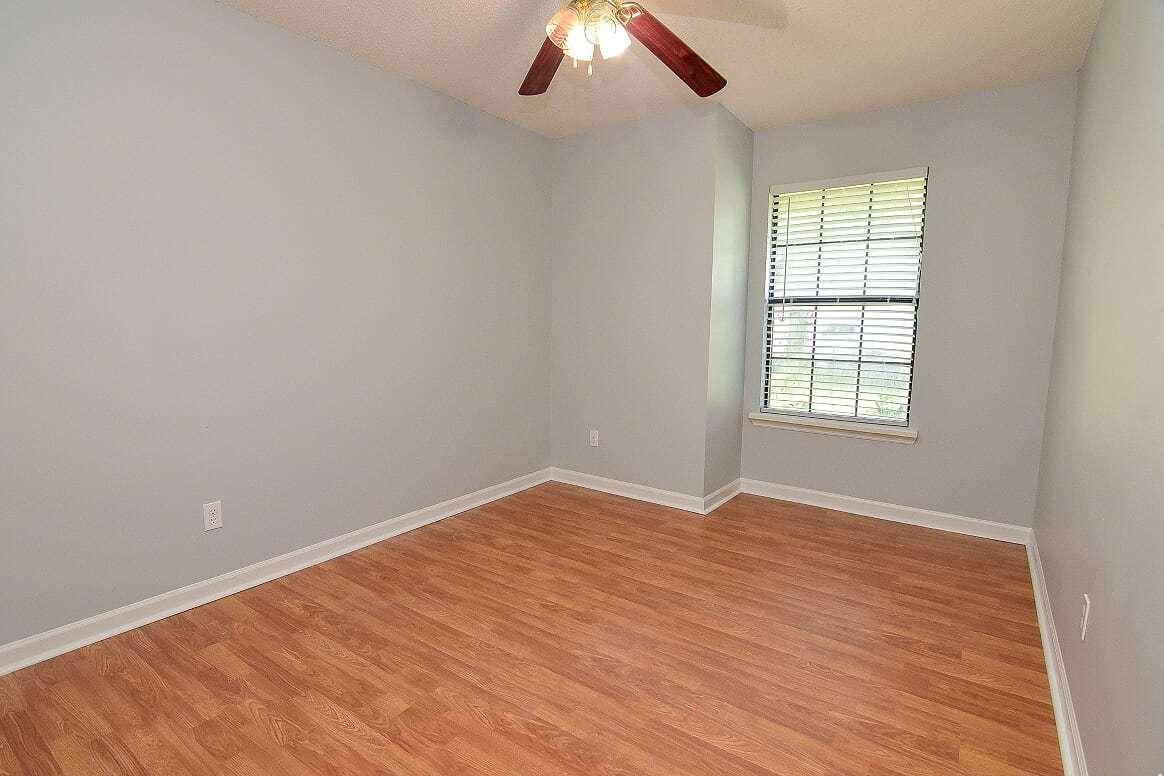 41 Abbey Road Crestview, FL 32539 - Photo 5 of 29 Guest room 1