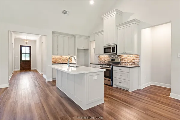 $625,000 | 9695 Durham Road, Iola, TX 77861