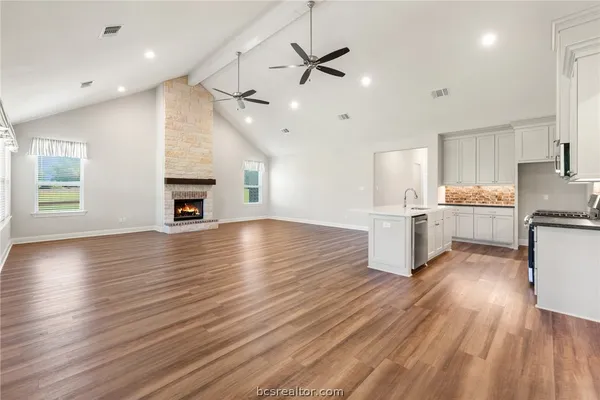 $625,000 | 9695 Durham Road, Iola, TX 77861