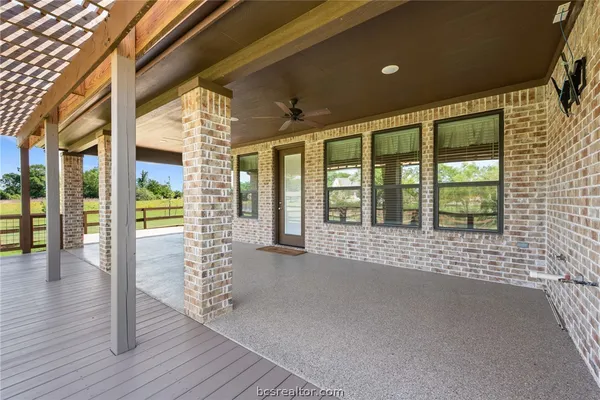 $625,000 | 9695 Durham Road, Iola, TX 77861