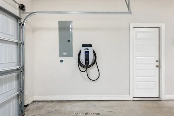 $625,000 | 9695 Durham Road, Iola, TX 77861