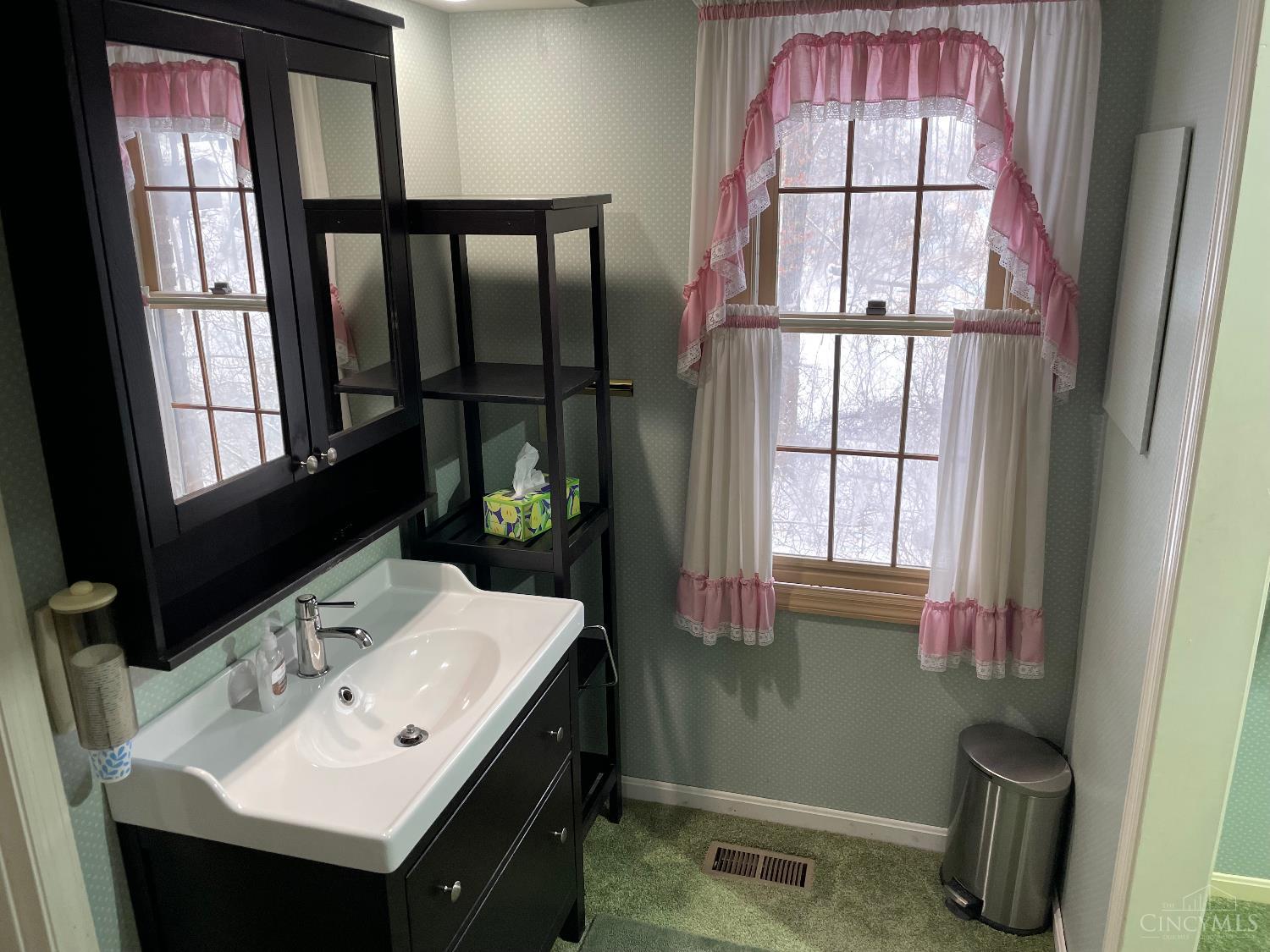 5547 Hubble Road Cincinnati, OH 45247 - Photo 39 of 49 Gallery Image 39