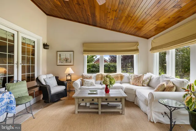 $1,595,000 | 6437 John S Mosby Highway, Middleburg, VA 20117