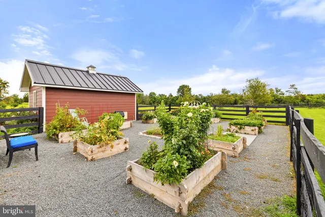 $1,595,000 | 6437 John S Mosby Highway, Middleburg, VA 20117