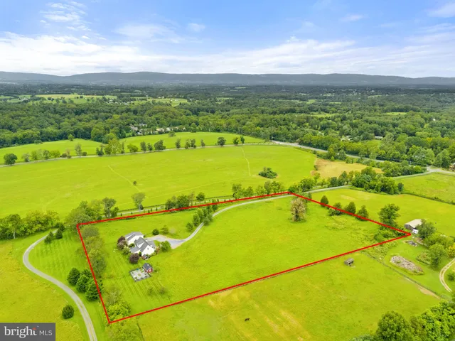 $1,595,000 | 6437 John S Mosby Highway, Middleburg, VA 20117