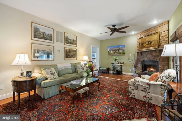 $1,595,000 | 6437 John S Mosby Highway, Middleburg, VA 20117