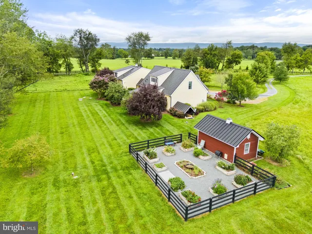 $1,595,000 | 6437 John S Mosby Highway, Middleburg, VA 20117