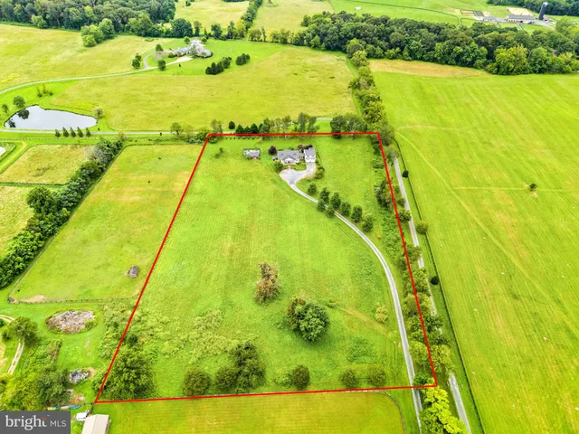 $1,595,000 | 6437 John S Mosby Highway, Middleburg, VA 20117