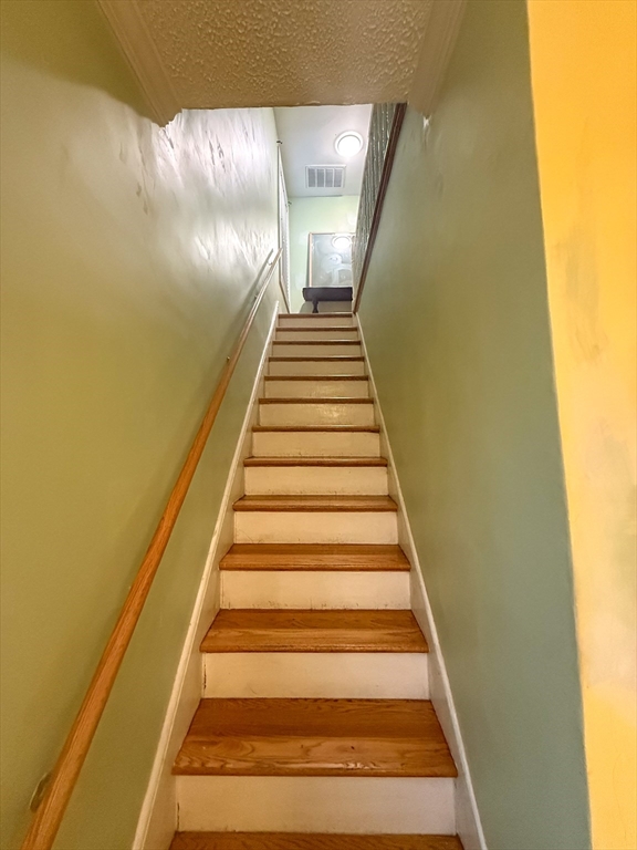 92 Spencer Street Boston, MA 02124 - Photo 17 of 34 a view of entryway