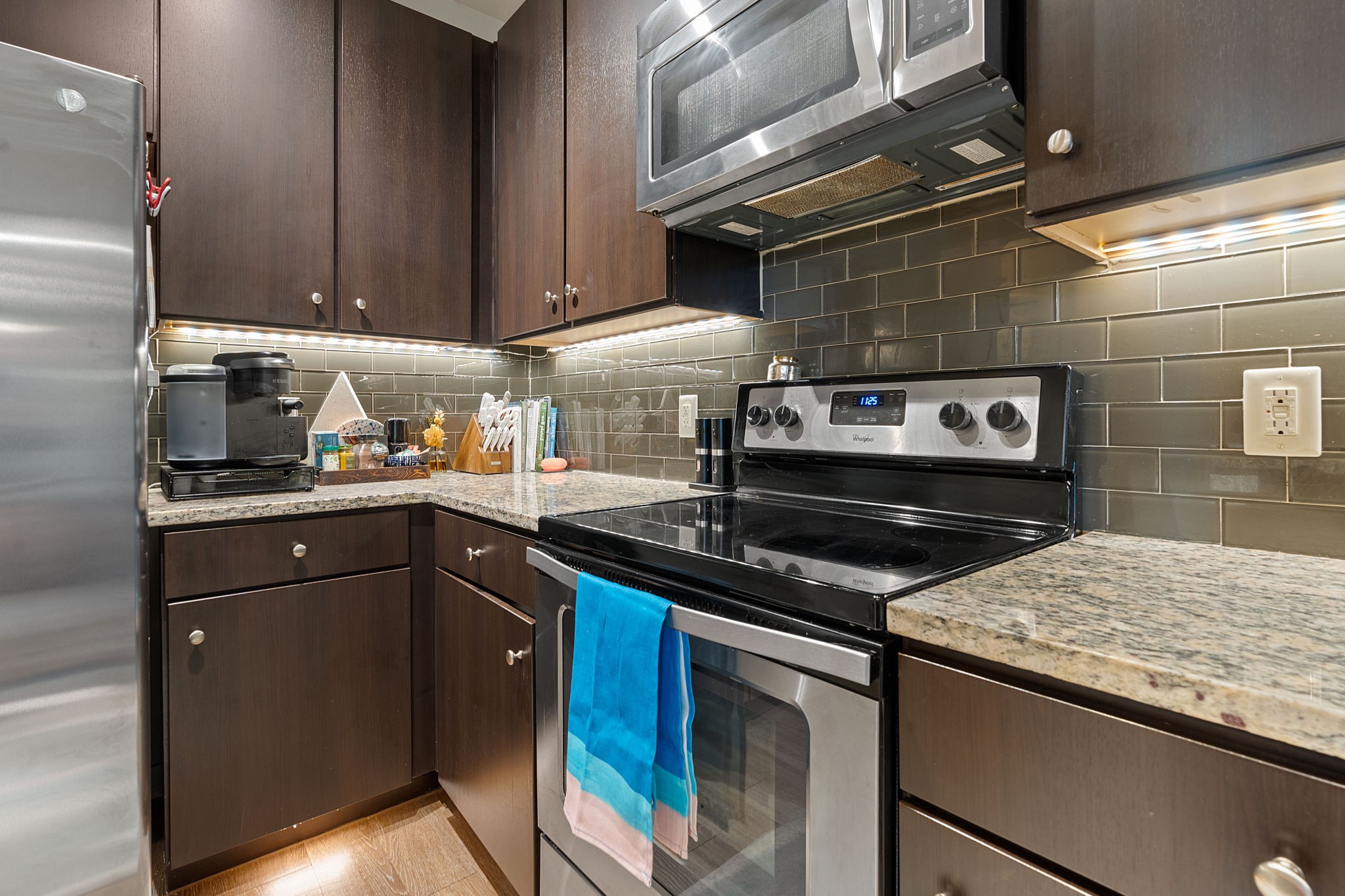 1900 Barton Springs Road, Unit 5031 Austin, TX 78704 - Photo 10 of 40 kitchen