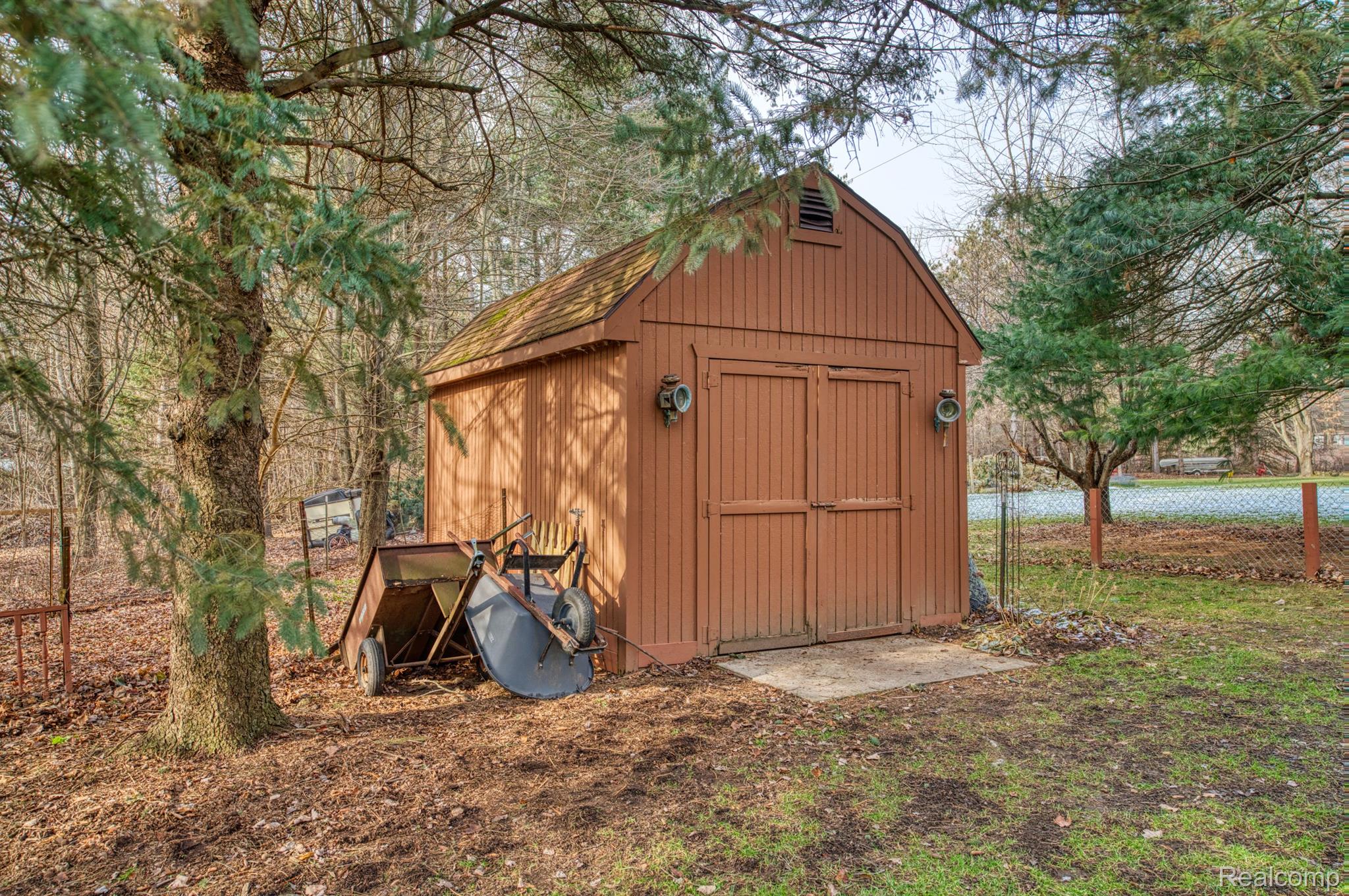 6025 North Owosso Road Fowlerville, MI 48836 - Photo 42 of 43 Gallery Image 42
