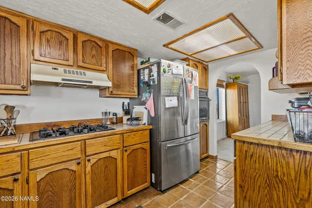 $320,000 | 5731 Pleasant Lane, Winslow, AZ 86047