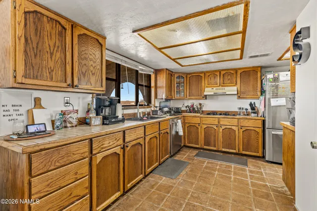 $320,000 | 5731 Pleasant Lane, Winslow, AZ 86047