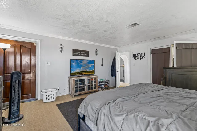 $320,000 | 5731 Pleasant Lane, Winslow, AZ 86047