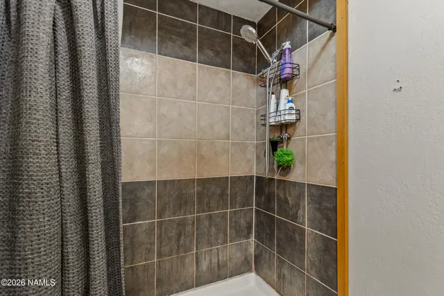 $320,000 | 5731 Pleasant Lane, Winslow, AZ 86047