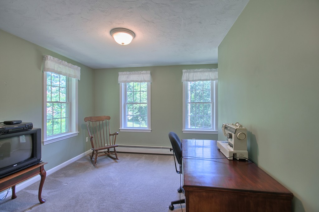 535 Northfield Road Lunenburg, MA 01462 - Photo 17 of 30