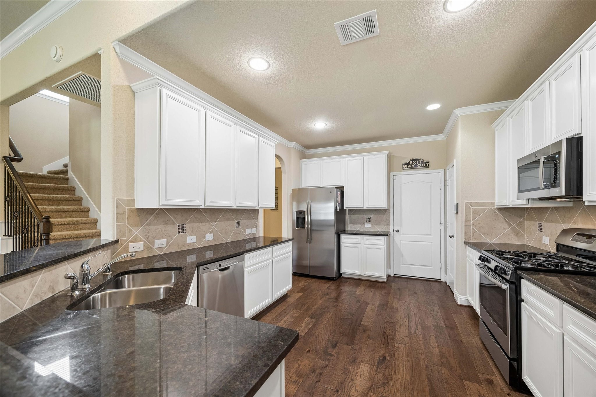 3805 Enchanted Timbers Lane Spring, TX 77386 - Photo 11 of 37