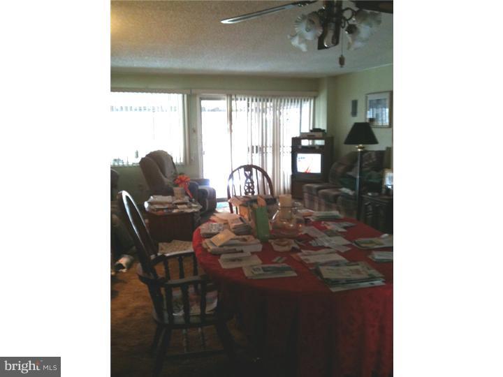4117 Whiting Road Philadelphia, PA 19154 - Photo 8 of 16 Dining Room