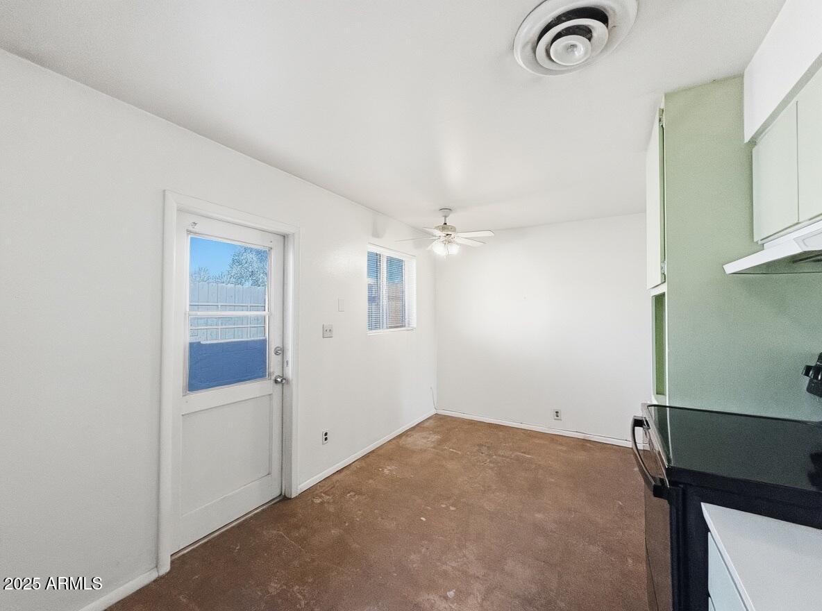 513 East Hatcher Road, Unit 9 Phoenix, AZ 85020 - Photo 3 of 10 a view of empty room