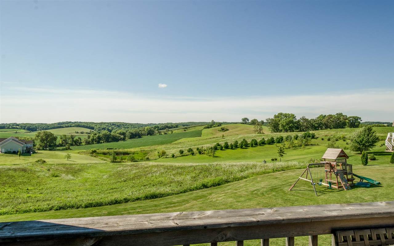 129 Woodridge Road Anamosa, IA 52205 - Photo 4 of 20 Gallery Image 4
