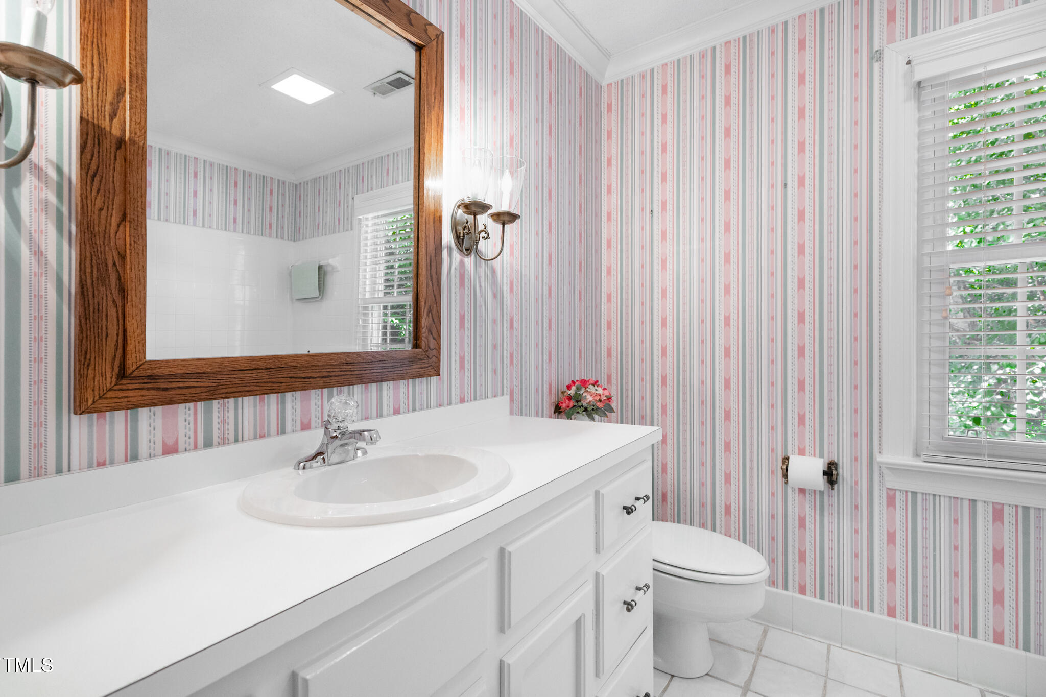 6904 Aspen Court Raleigh, NC 27615 - Photo 42 of 51 Full secondary bath