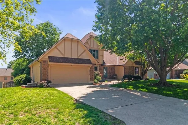 $399,900 | 3705 South Marion Court, Independence, MO 64055