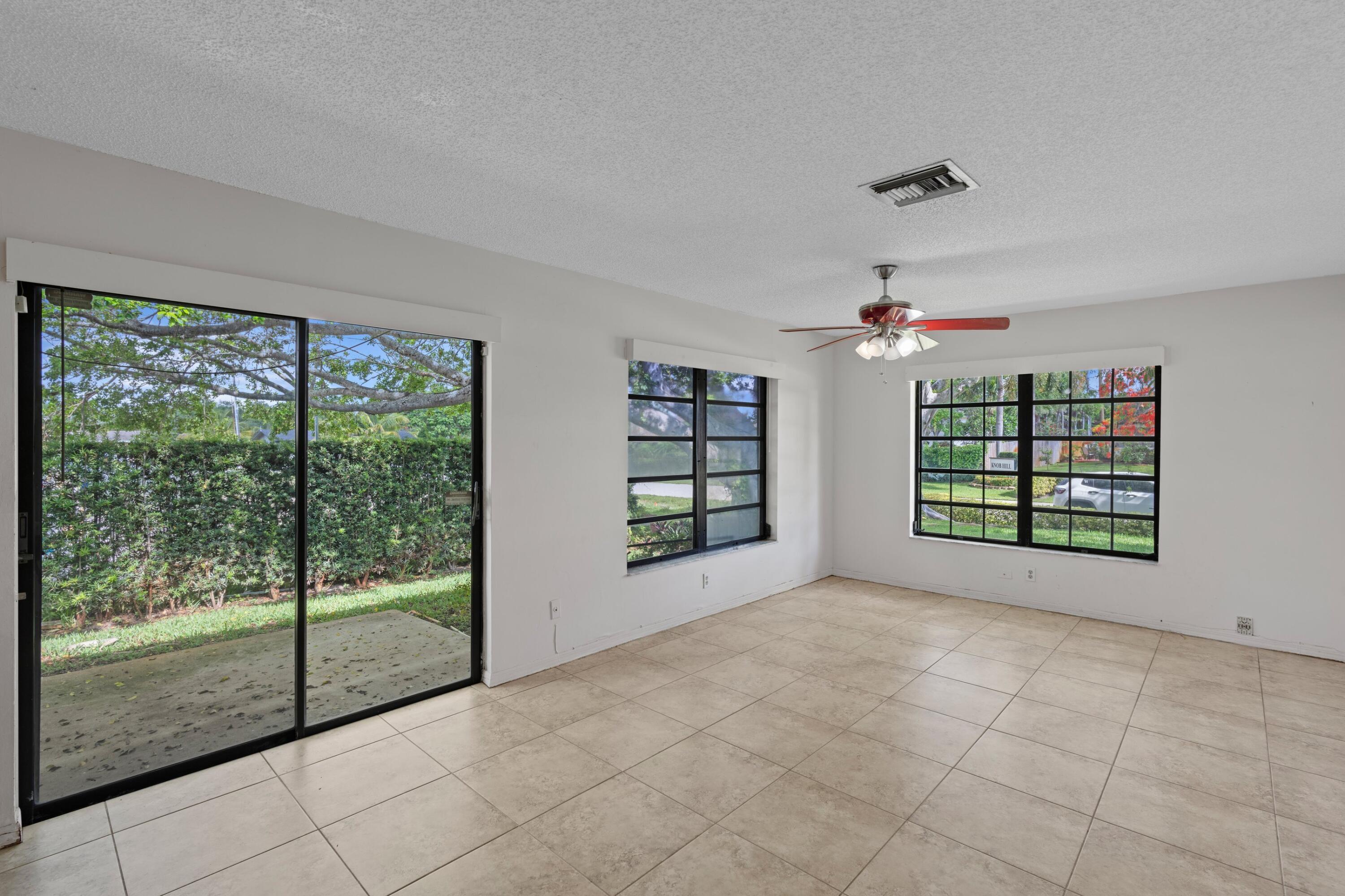 392 Northwest 42nd Street Boca Raton, FL 33431 - Photo 3 of 24 Dining Room