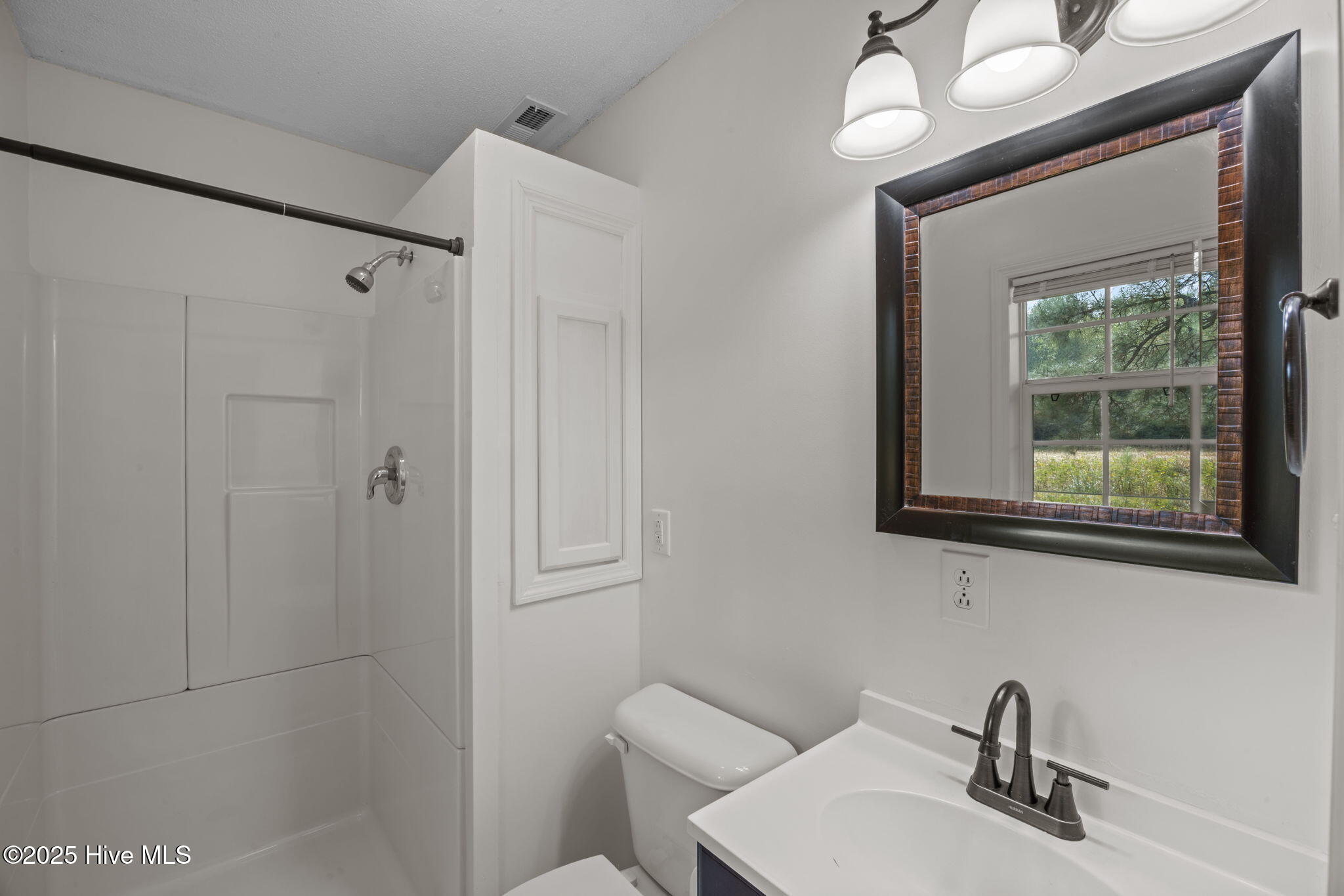 74 Cedar Road New Bern, NC 28560 - Photo 14 of 26 12-web-or-mls-0C0A8932