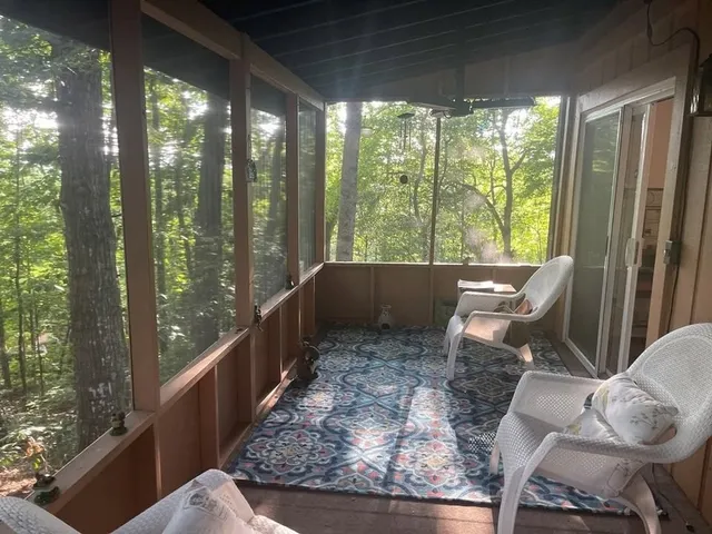 $184,900 | 106 Manor Drive, Hayesville, NC 28904